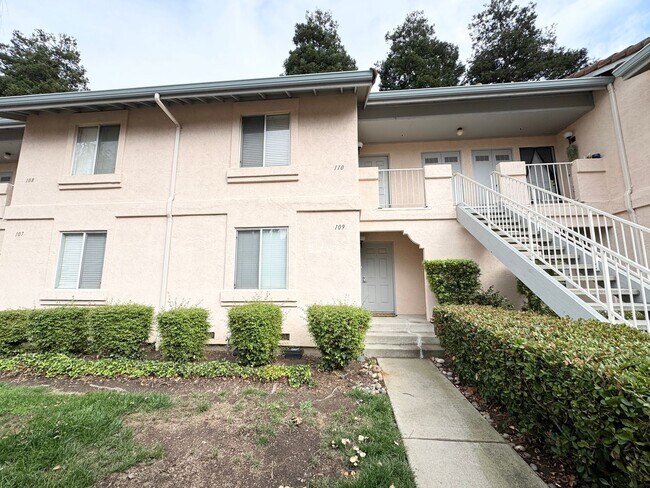 Primary Photo - Perfect Shape Livermore Condo with many up...