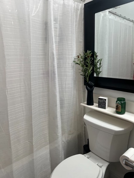 Building Photo - 808 Colton Dr