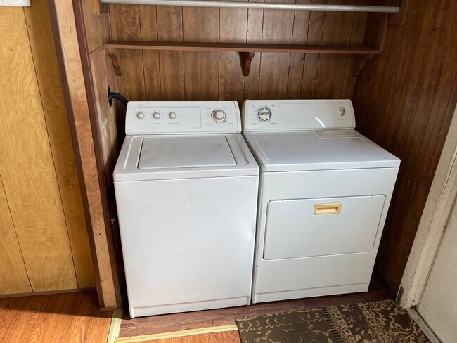 Building Photo - Mobile Home Available NOW!