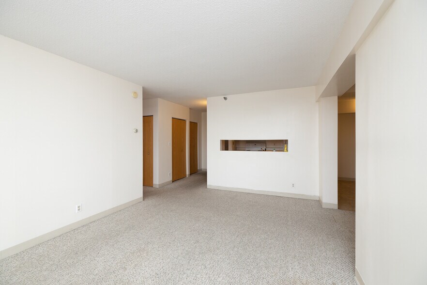 Building Photo - 291 7th St W