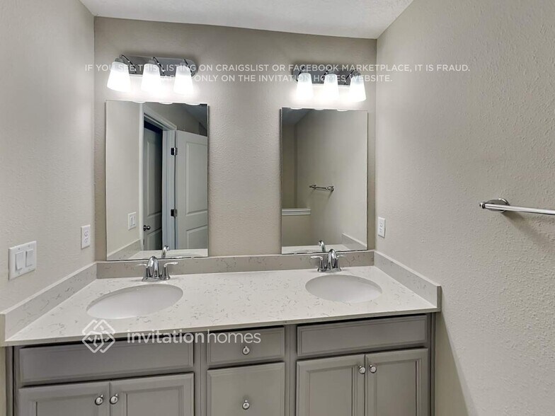 Building Photo - 13234 Shore Grass Dr