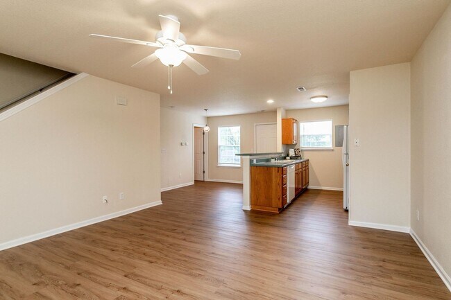 Building Photo - 4522 Waterloo Dr