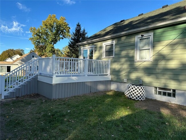 Building Photo - 139 Bonesteel St