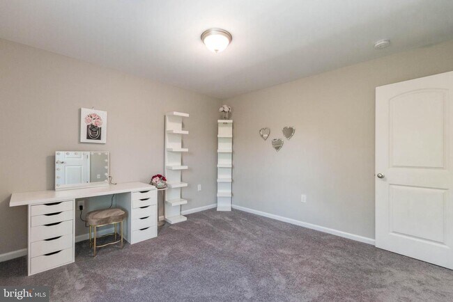 Building Photo - 342 Europa Way