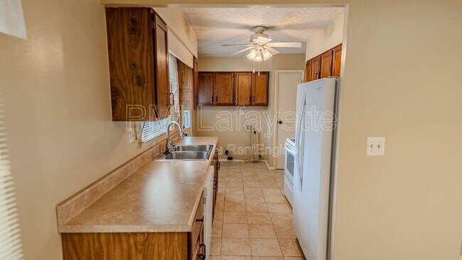 Building Photo - 2513 Oswego Ln