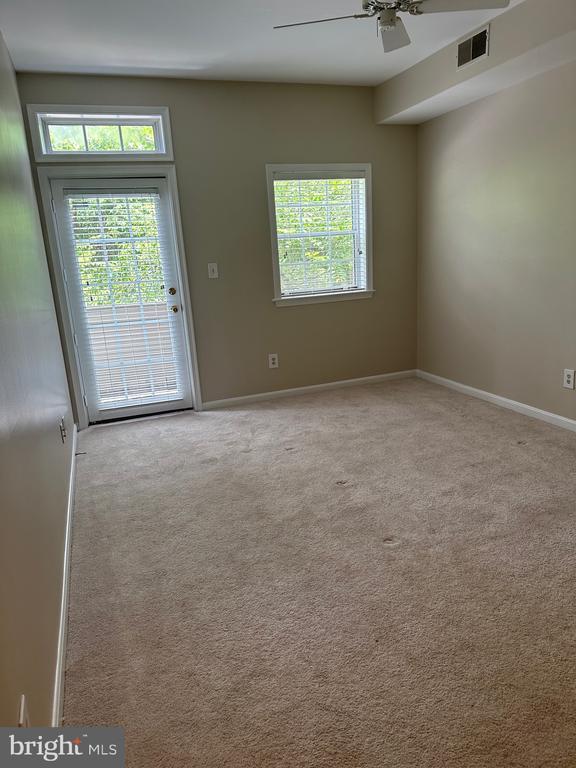 Building Photo - 1324 Garden Wall Cir