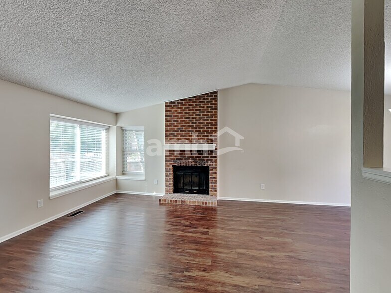 Building Photo - 4112 S Cathay Way