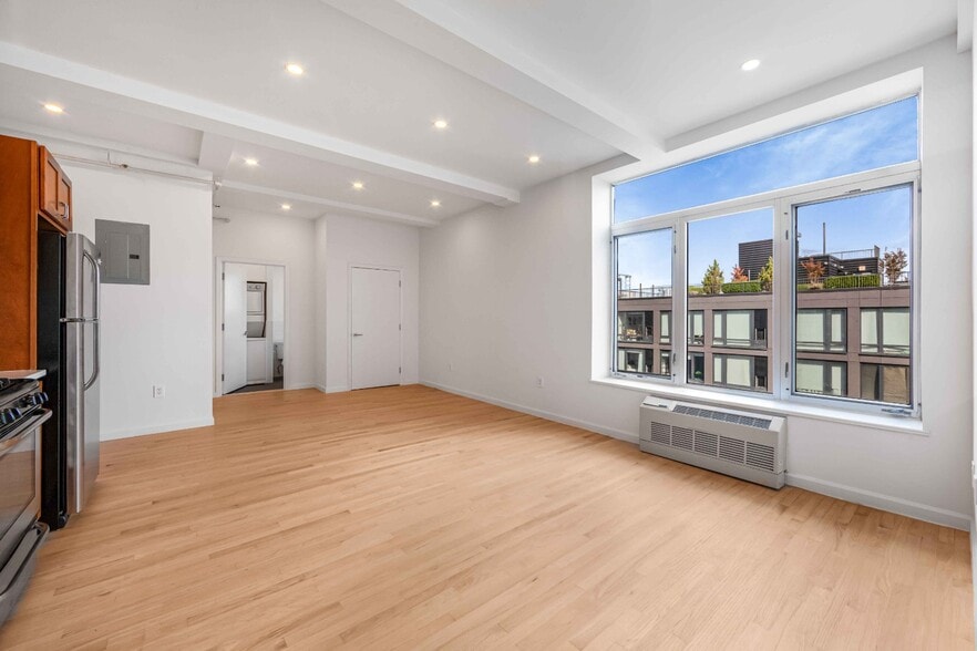 Building Photo - 97 Grand St