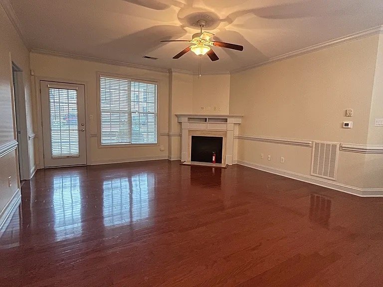 Building Photo - 212 Fountainhead Ln