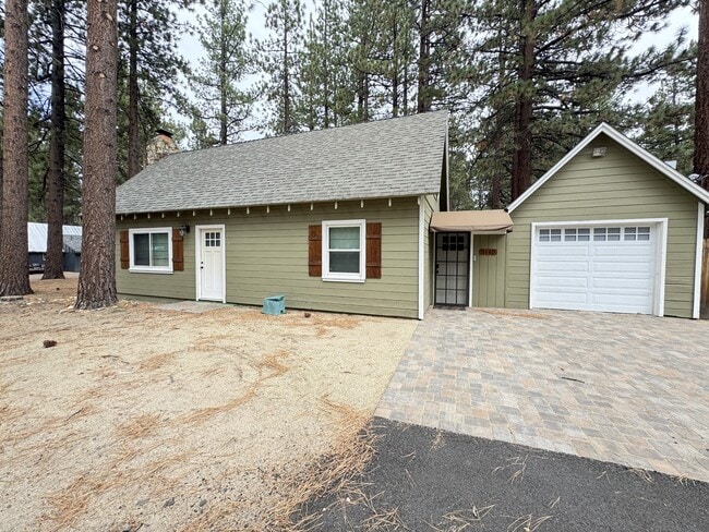 Primary Photo - 3140 Nevada Ave