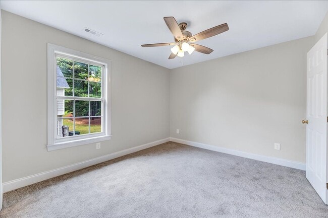 Building Photo - Updated 2 Bedroom Townhouse in Clayton