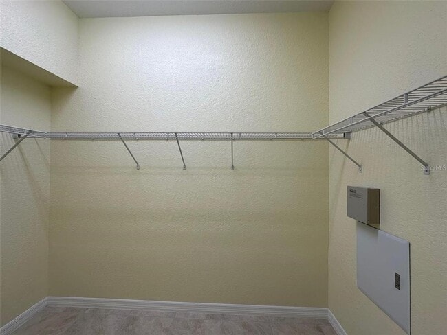 Building Photo - 9423 Rosebud Cir