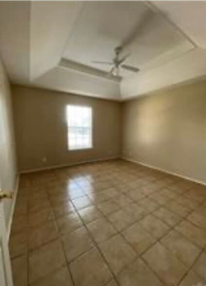 Building Photo - 703 La Mancha Dr