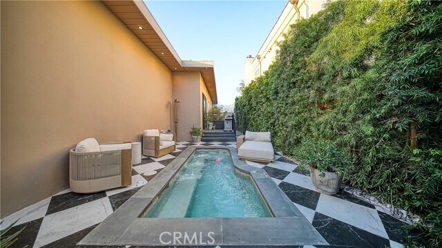 Building Photo - 8840 Ashcroft Ave