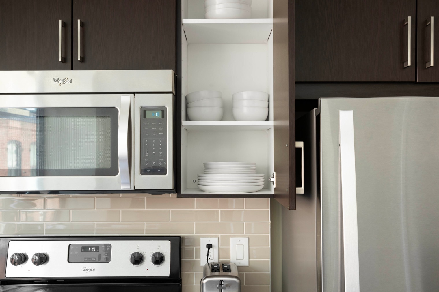 Building Photo - 45 Stuart St