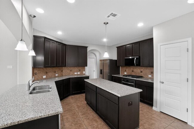 Building Photo - 348 Vista Gardens Dr