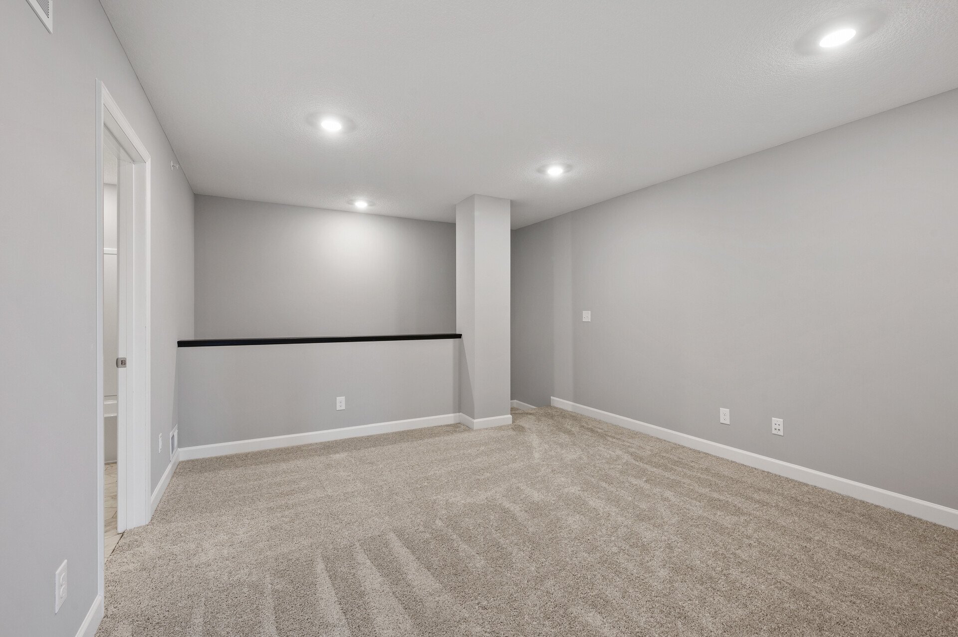 Building Photo - 14998 Adare Wy