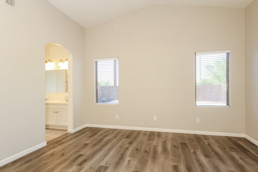 Building Photo - 25832 N 66th Dr