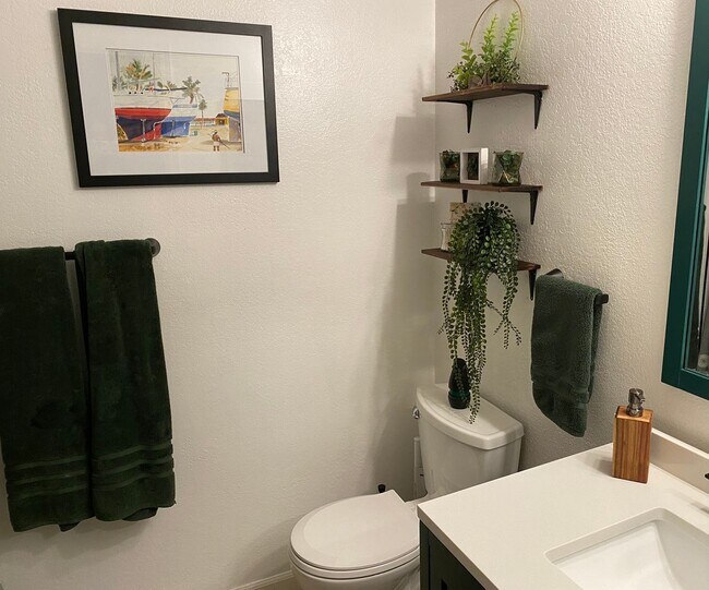 Building Photo - Beautiful Santa Clara Condo  Two Bedrooms ...