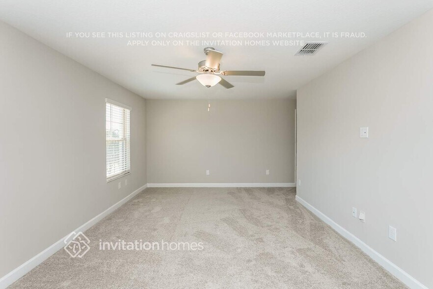 Building Photo - 2889 Coach Manors Way