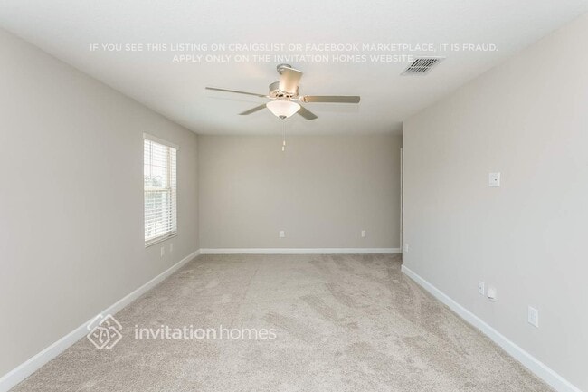 Building Photo - 2889 Coach Manors Way