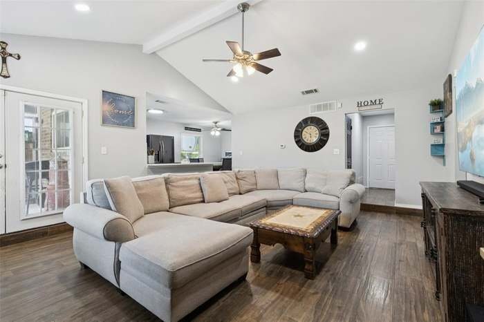 Building Photo - 2409 Avonhill Dr