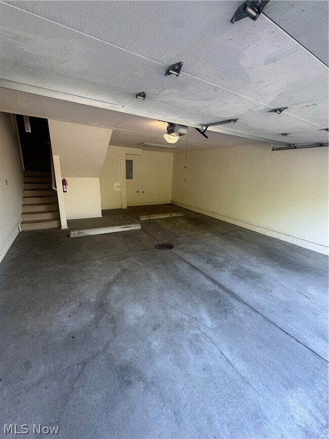 Building Photo - 12513 Euclid Ave