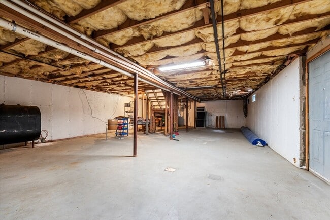 Building Photo - 123 Summer St