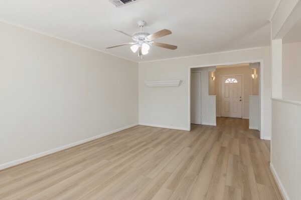 Building Photo - 407 Holly Ln