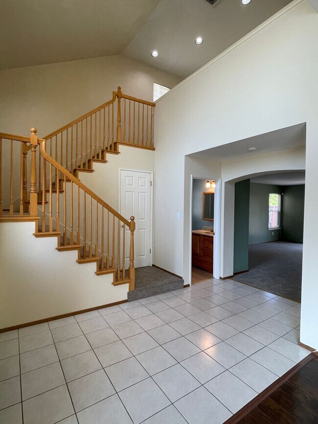 Building Photo - 16682 San Benito Dr