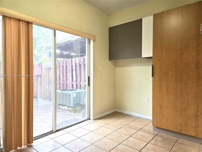 Building Photo - 209 NW 109th Ave