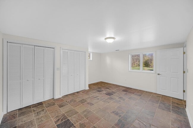 Building Photo - 6271 N 525 W