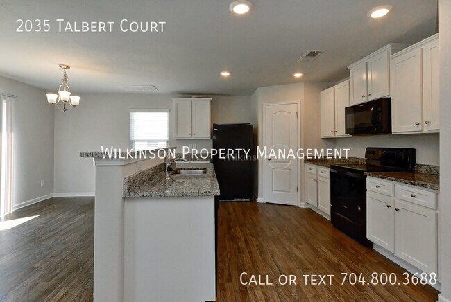 Building Photo - 2035 Talbert Ct