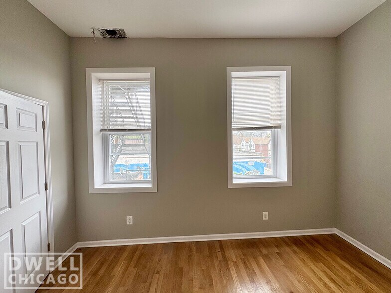 Building Photo - 1013 W 19th St