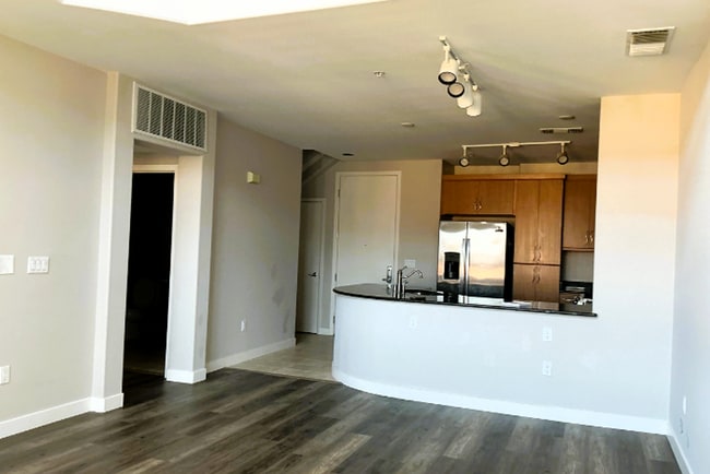 Building Photo - Dublin Condo