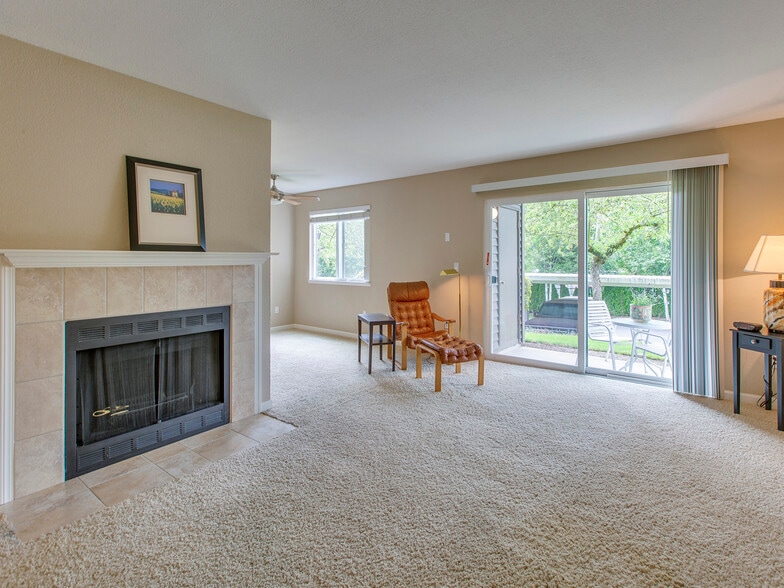 Entry Room - 9455 SW 146th Terrace