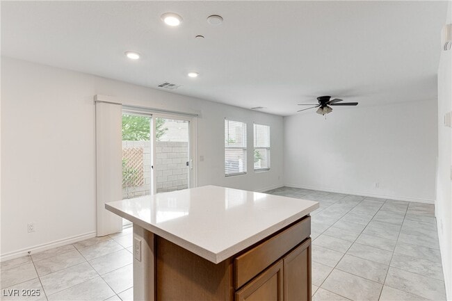 Building Photo - 371 Yellow Finch Ln