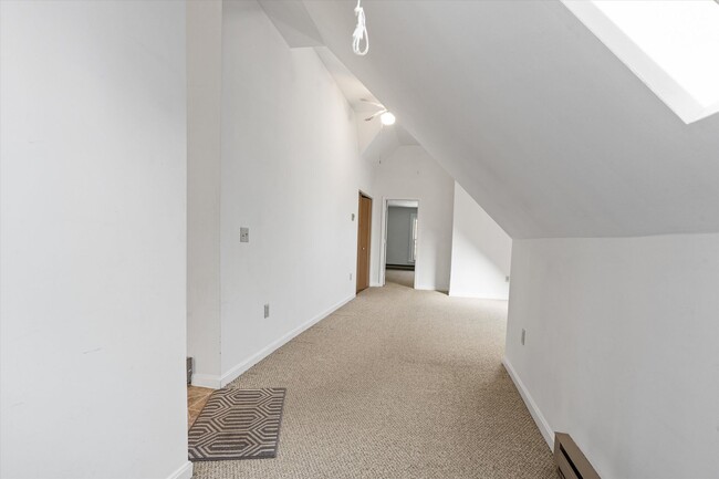 Building Photo - 113 Warren St