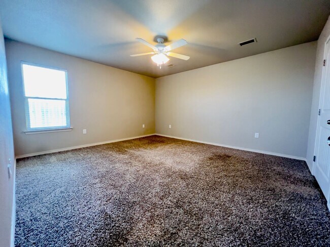 Building Photo - 3/2/2 Located in Lubbock-Cooper ISD