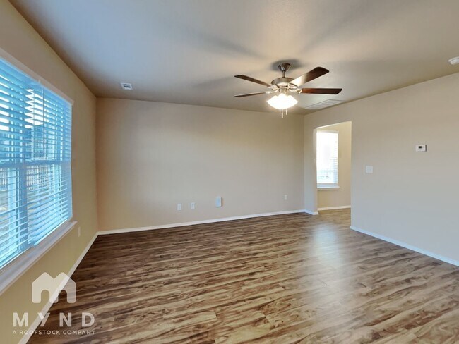 Building Photo - 1001 Clearspring Ct