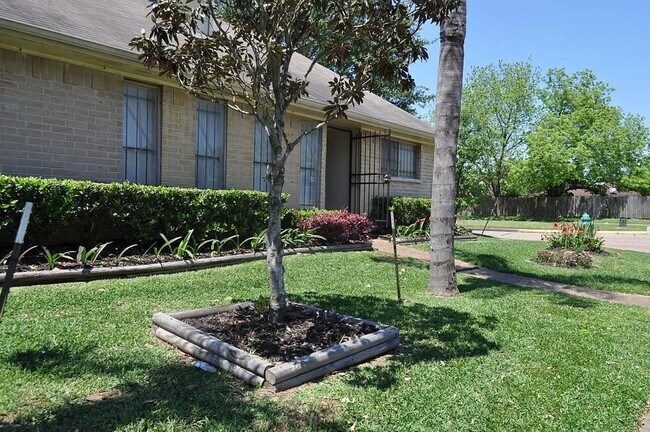 Building Photo - 12402 Riva Ridge Ln