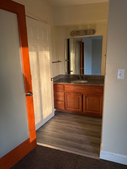 Building Photo - 6809 N Frostwood Pkwy