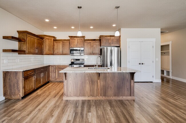 Building Photo - 4640 W Shirdale Ct