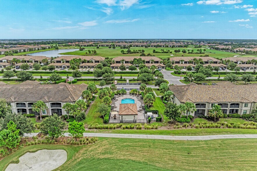Building Photo - 5557 Palmer Cir