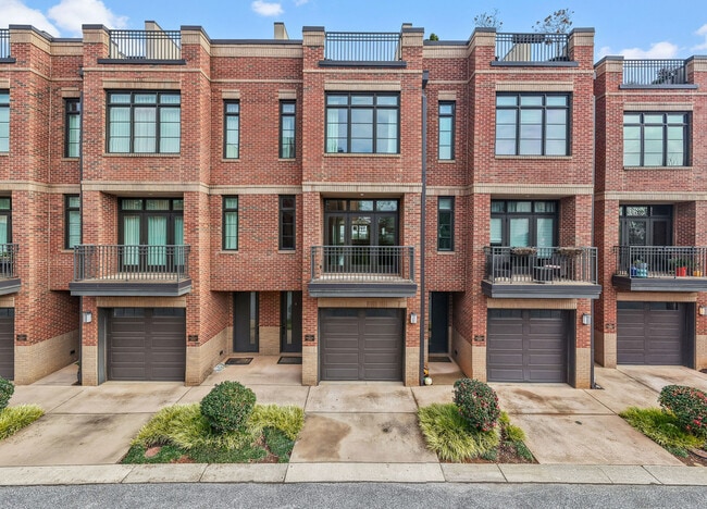 Building Photo - M West