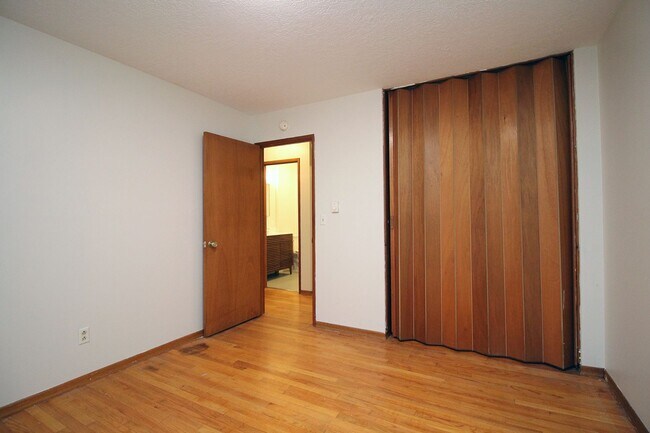 Building Photo - rbhl01