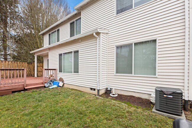 Building Photo - BETHANY 5 bedroom 3 full bath- Beaverton School District- Nike