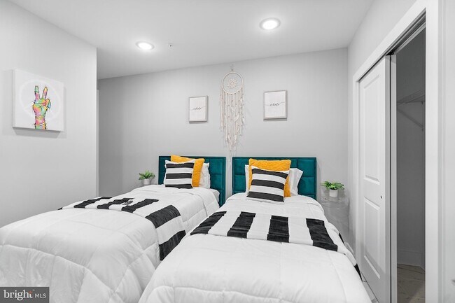 Building Photo - 1924 N 6th St