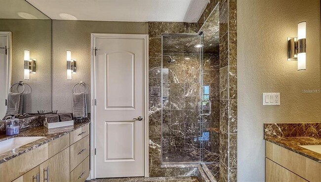 Building Photo - 650 Golden Gate Point