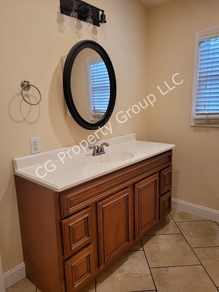 Hall Bathroom - 1417 S Eastman Rd